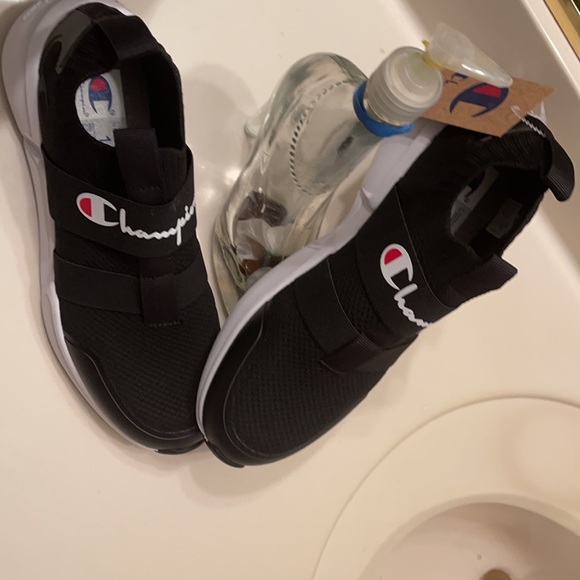 CHAMPION SNEAKERS NEW‼️💯🖤 - Picture 8 of 12